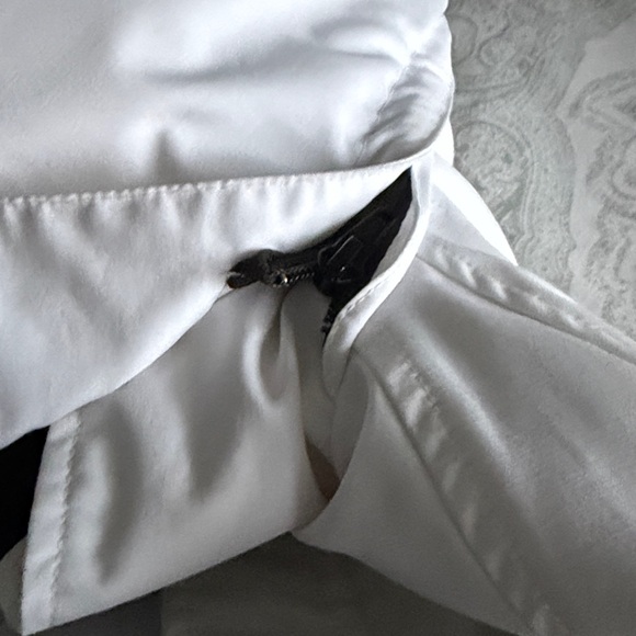 CANADA GOOSE LADIES CONSTABLE WHITE PARKA SIZE SMALL - Picture 14 of 16